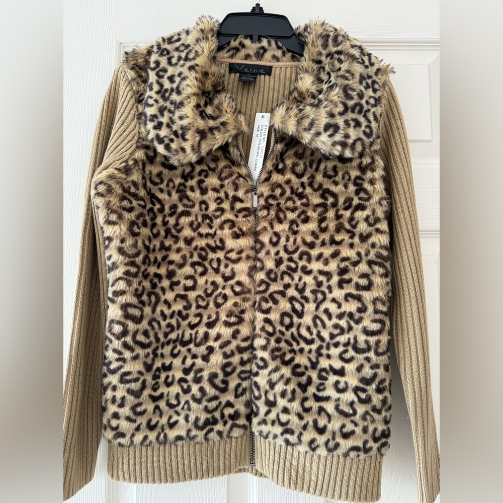 Light brown leopard fur zip up jacket size medium!!!